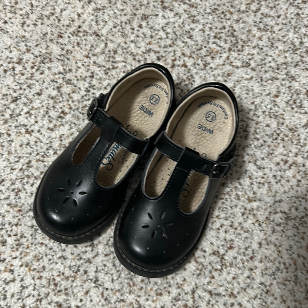 Footmates Mary Janes